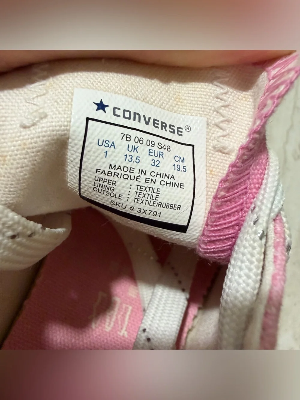 Girls' Converseee Chuck Taylor All Star *Rare  *US 1